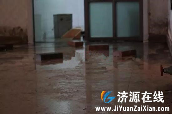 YJBz-fxxwrwh4511791.jpg