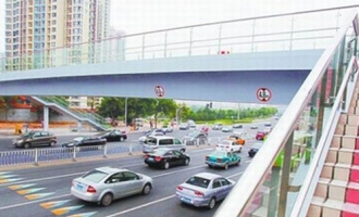 三八岗附近是否需要建一座天桥？