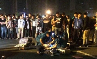 济源小孩郑州电动车飙车撞车身亡