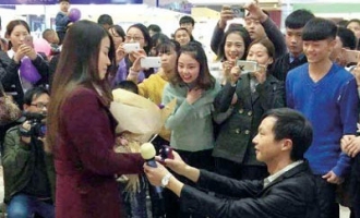 街舞助兴 济源小伙儿“快闪”求婚