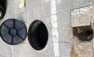 济源路边有个消防栓被撞断，竟然不喷水！市民质疑消防栓是摆设 ...