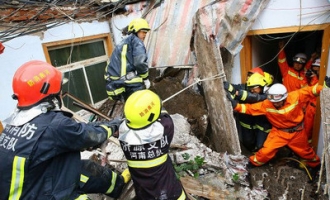 济源商业城一饭店装修时坍塌致一死一伤