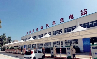 济源投用首个大型电动汽车充电站